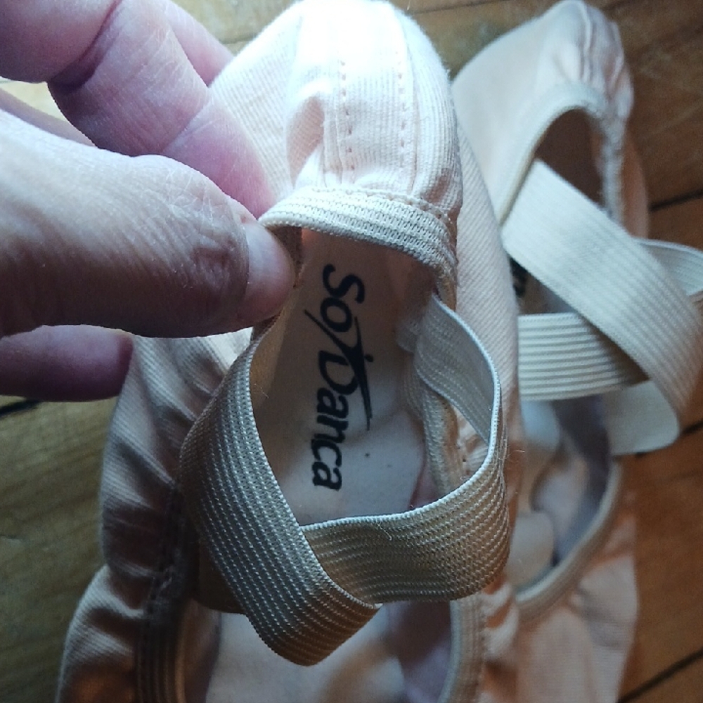 Ballet Shoes in Light Pink - Picture 3 of 6